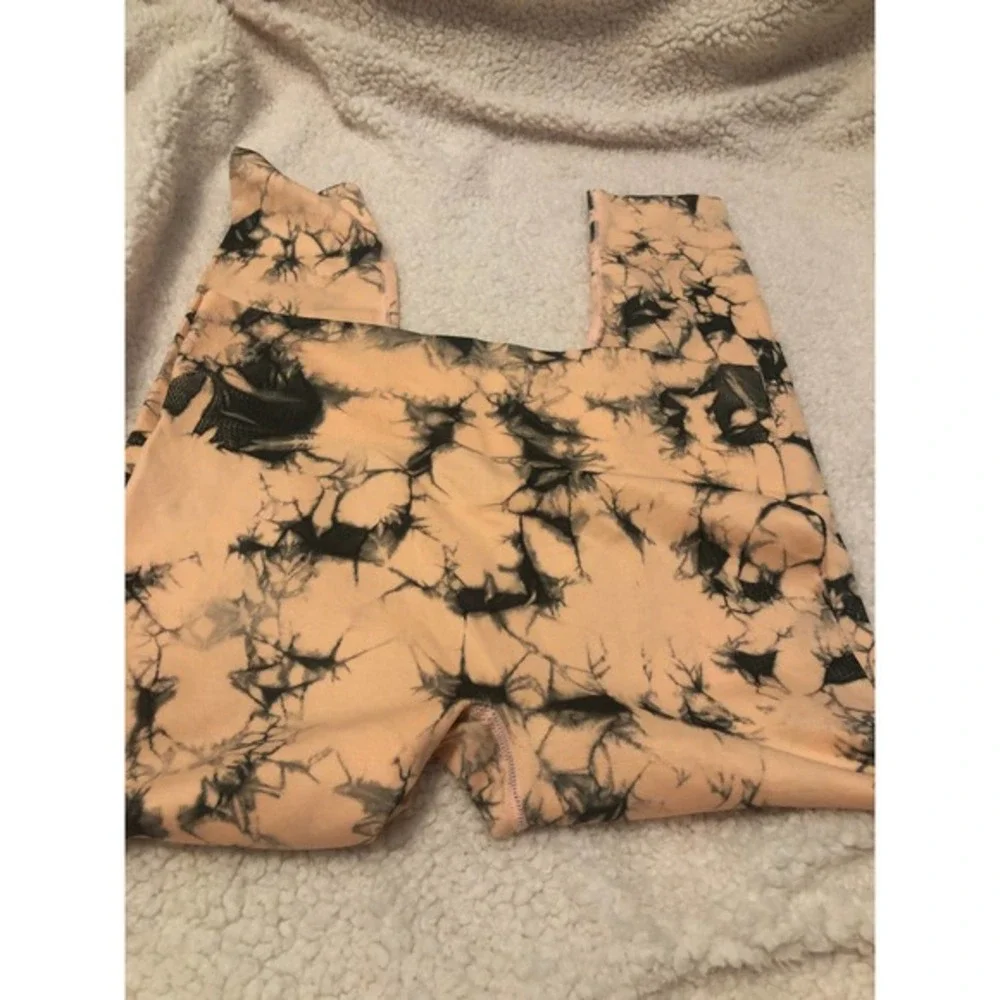NEW PEACH AND BLACK TIE DYE LEGGINGS L - Picture 2 of 4